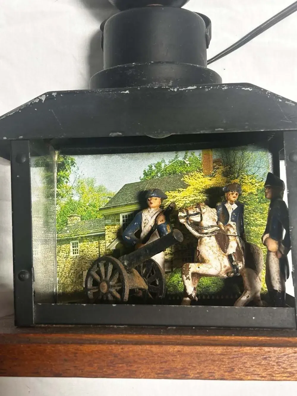 Vintage Revolutionary War Diorama Metal Lantern Table Lamp with Leviton Socket